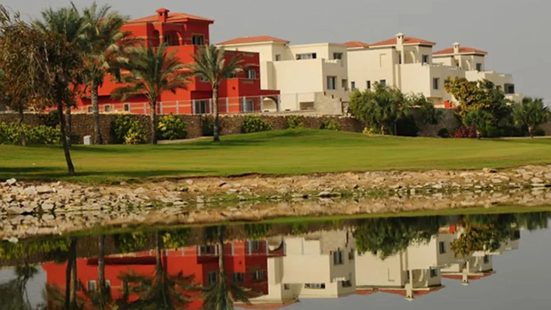 3 bedroom apartment For Sale in Golf Views El Sheikh Zayed